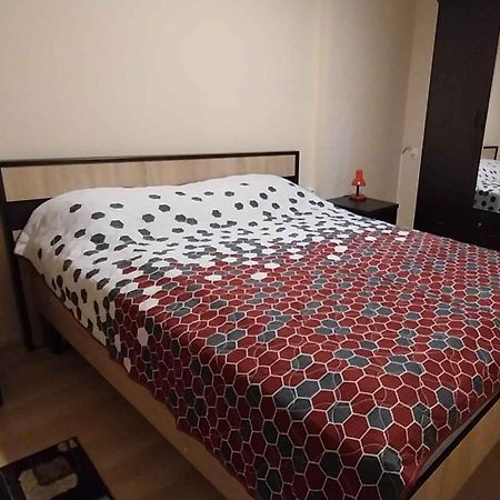 Full House Apartment Tbilisi ภายนอก รูปภาพ