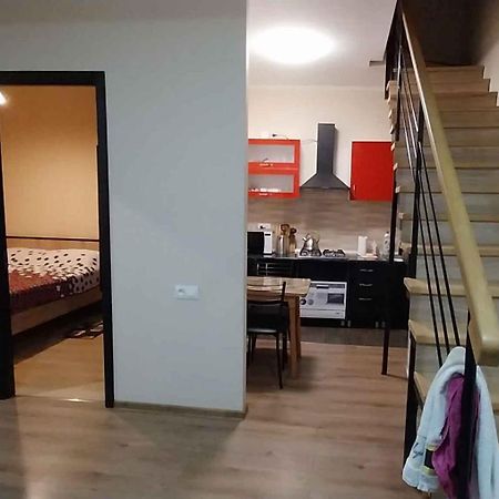 Full House Apartment Tbilisi ภายนอก รูปภาพ