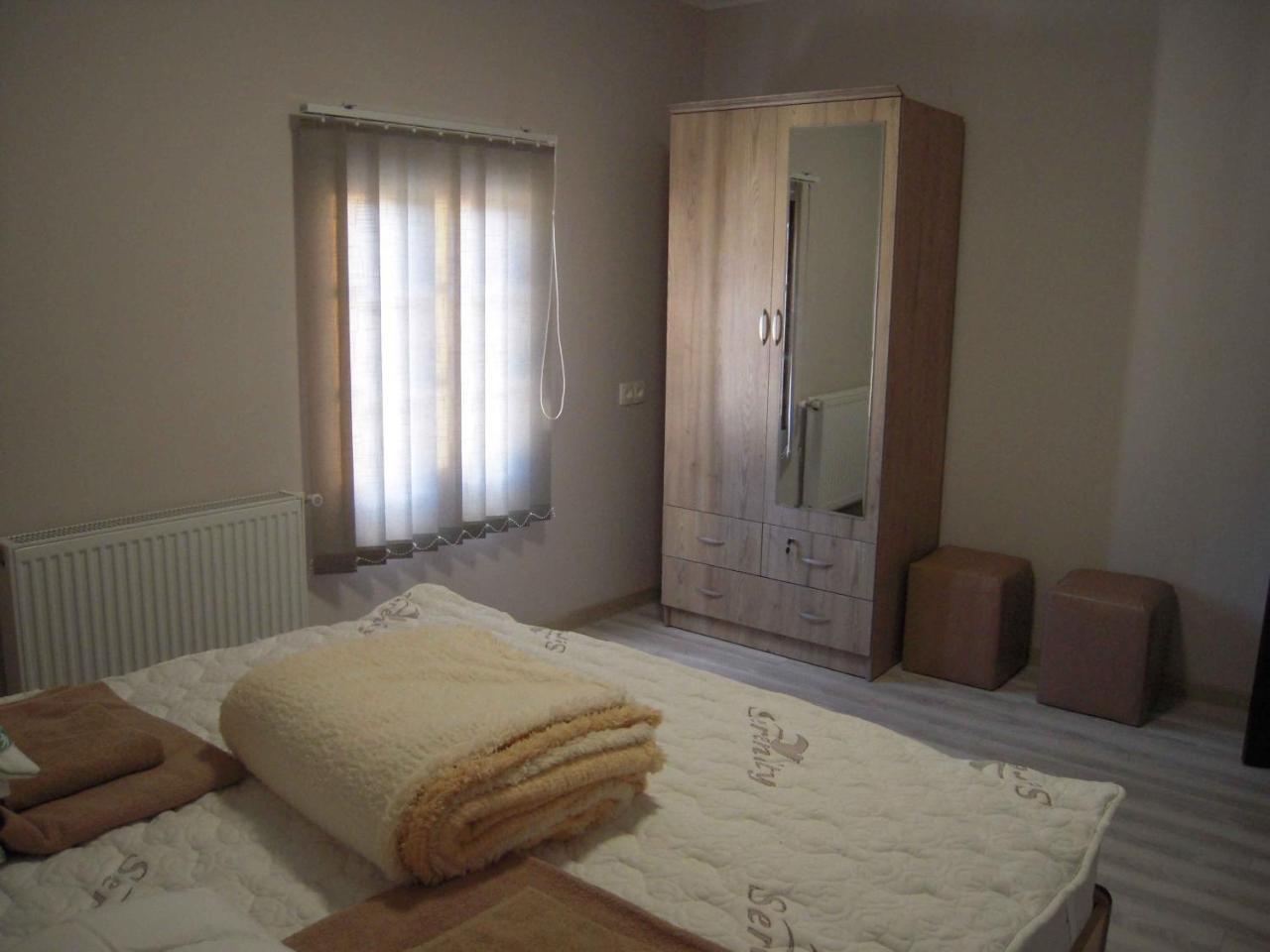 Full House Apartment Tbilisi ภายนอก รูปภาพ