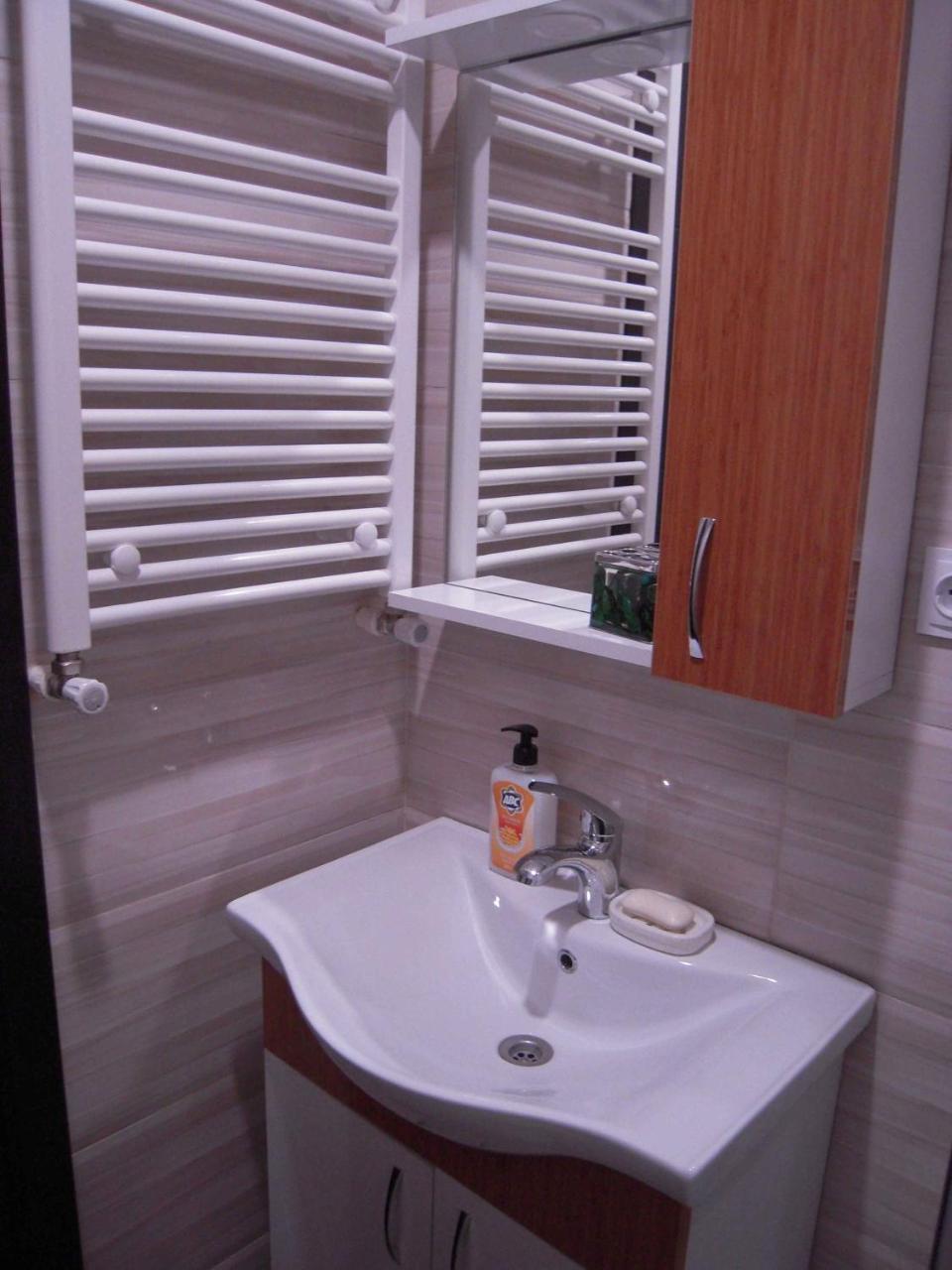 Full House Apartment Tbilisi ภายนอก รูปภาพ