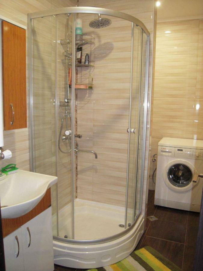 Full House Apartment Tbilisi ภายนอก รูปภาพ